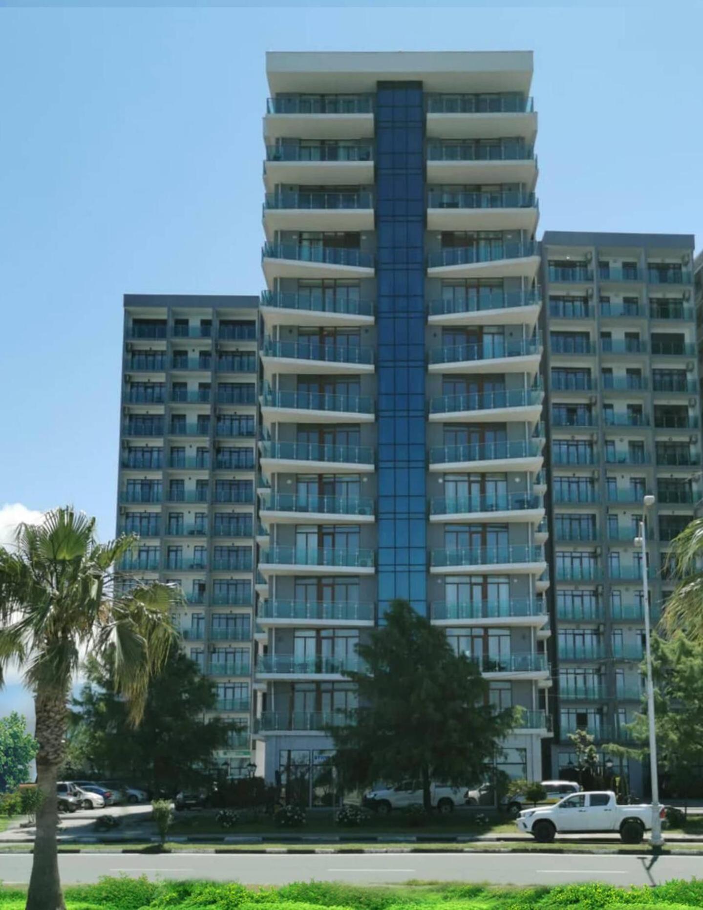 Aqua Batumi Hotel & Apartments エクステリア 写真