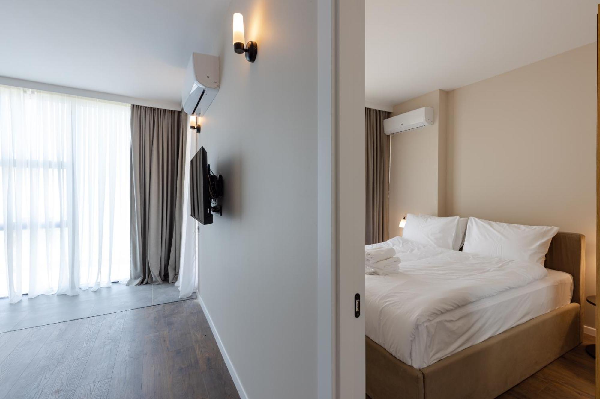 Aqua Batumi Hotel & Apartments エクステリア 写真