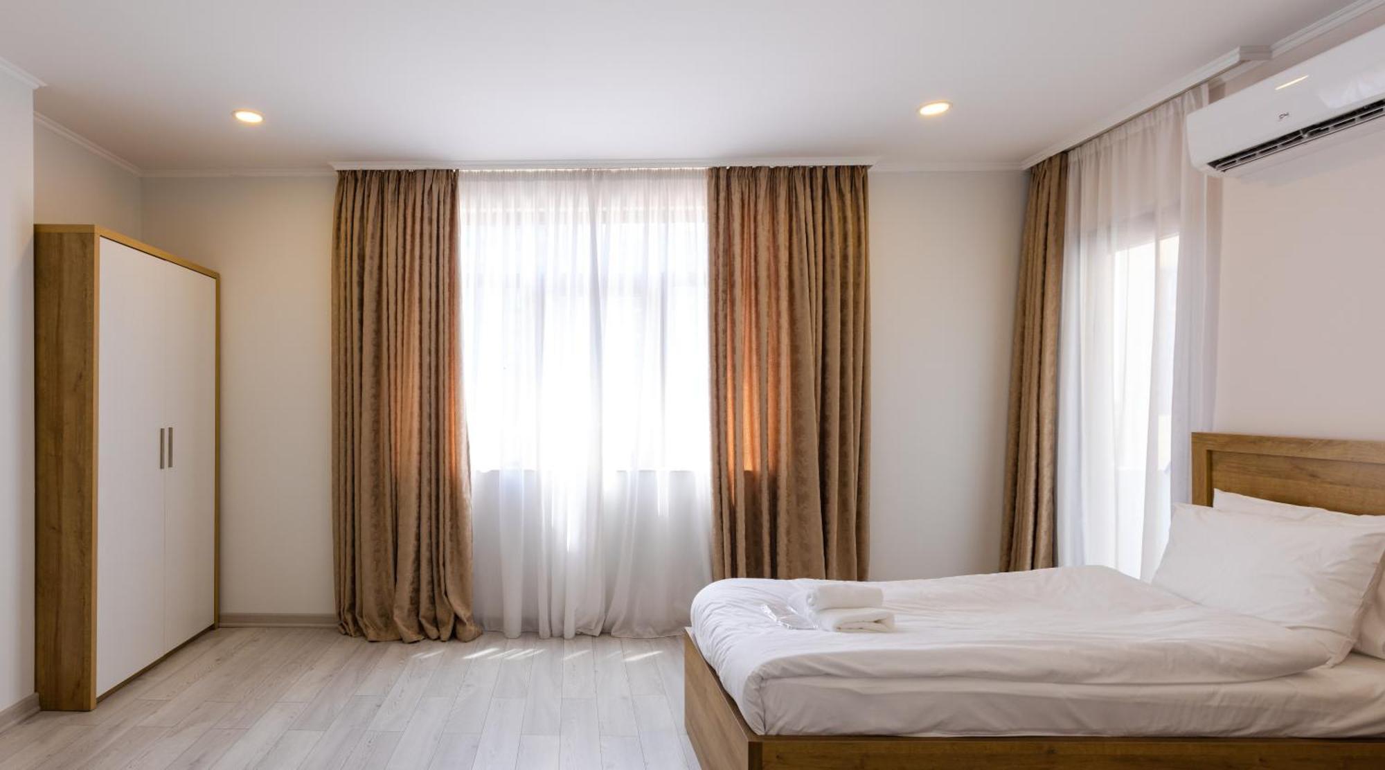 Aqua Batumi Hotel & Apartments エクステリア 写真