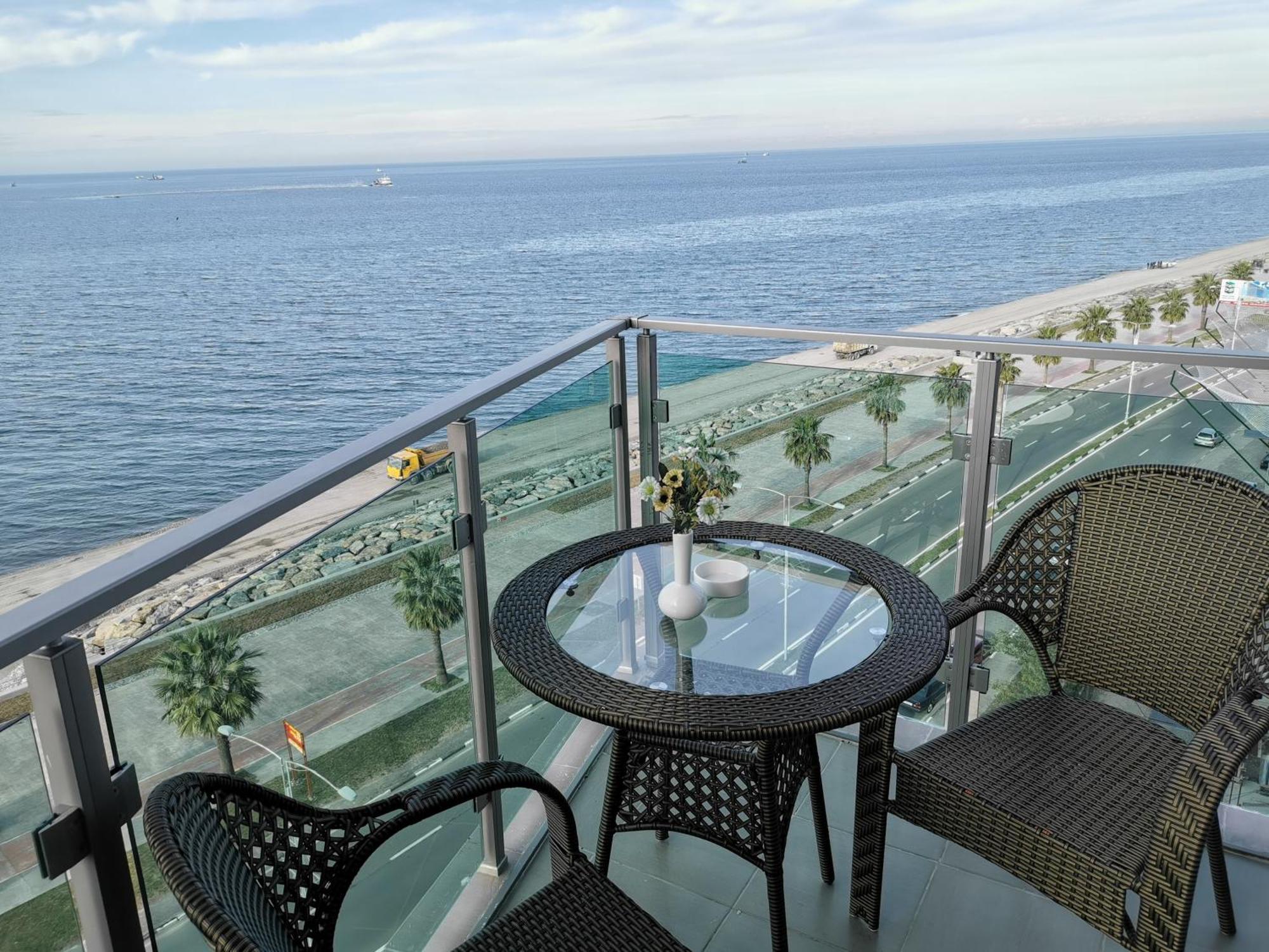 Aqua Batumi Hotel & Apartments エクステリア 写真